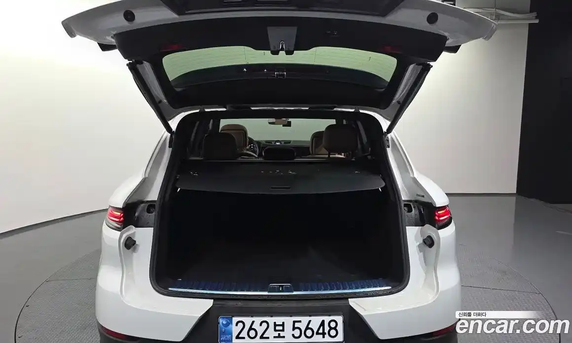 Porsche Cayenne 2024 3.0 Автомат в Москве № 197439, фото 11