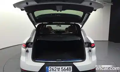 Porsche Cayenne 2024 3.0 Автомат в Москве № 197439, миниатюра 11