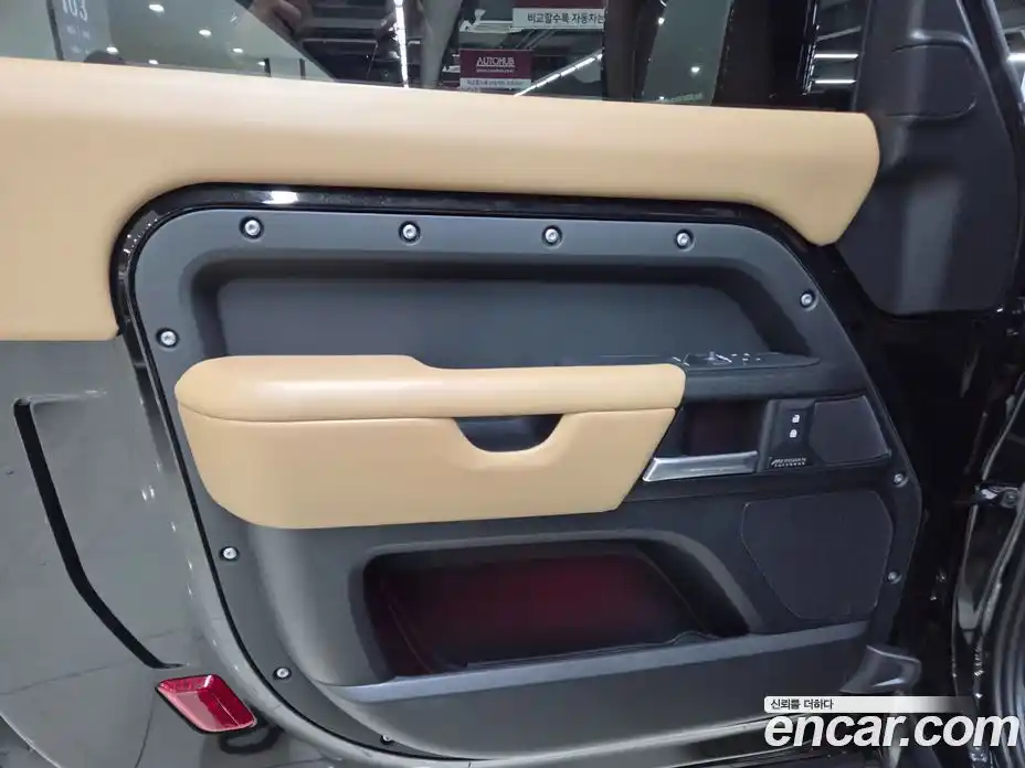 Land Rover Defender 2025 3.0 Автомат в Москве № 198086, фото 16