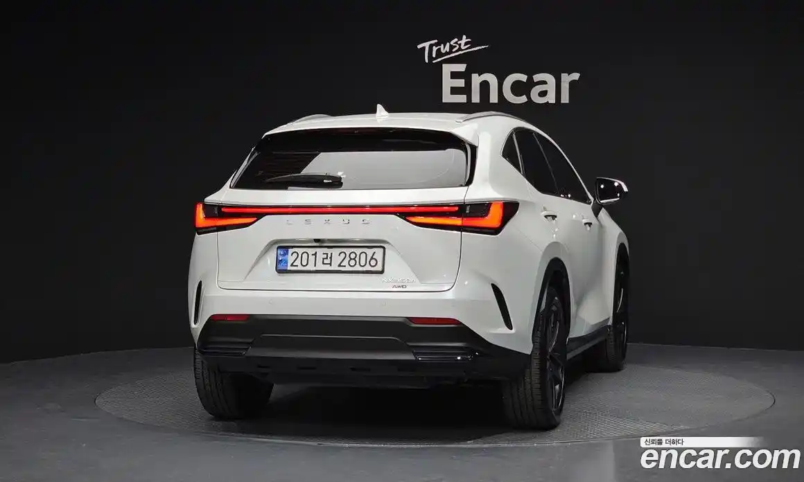 Lexus NX 2024 2.5 Автомат в Москве № 198794, фото 4