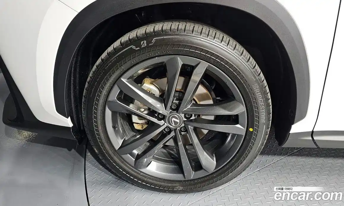 Lexus NX 2024 2.5 Автомат в Москве № 198794, фото 5