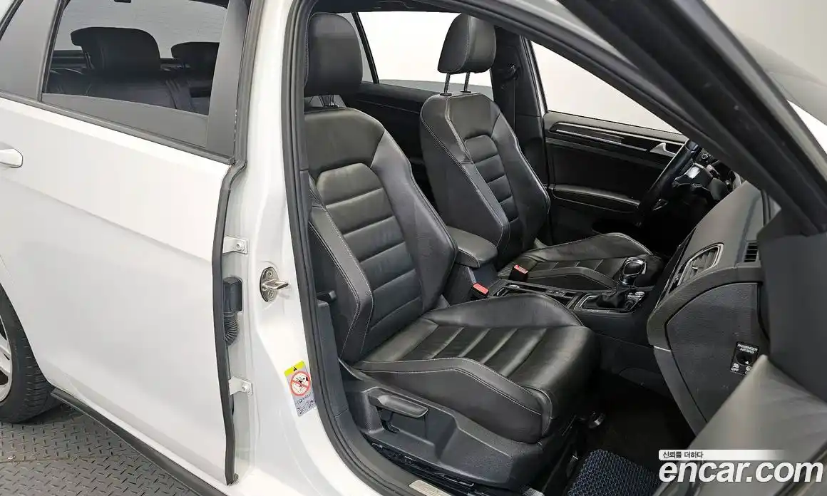 Volkswagen Golf 2015 2.0 Автомат в Москве № 199181, фото 17