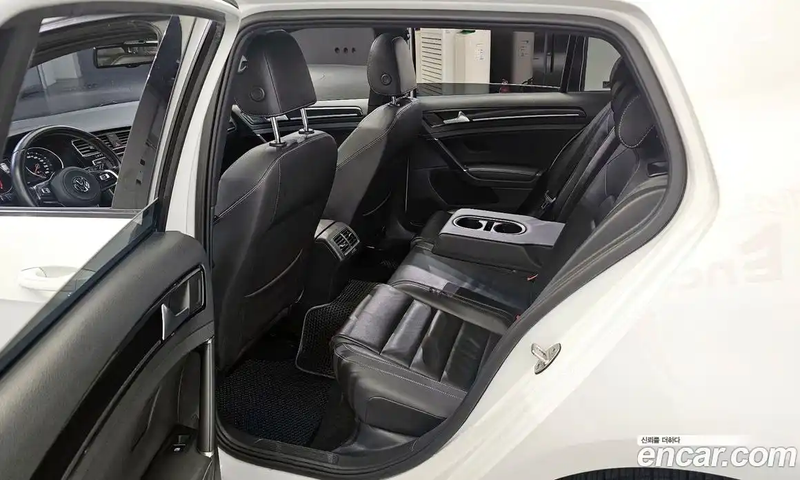 Volkswagen Golf 2015 2.0 Автомат в Москве № 199181, фото 7