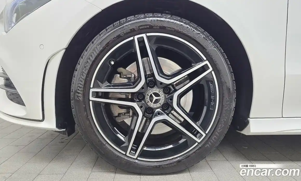 Mercedes-Benz CLA-Class 2023 2.0 Автомат в Москве № 202231, фото 9