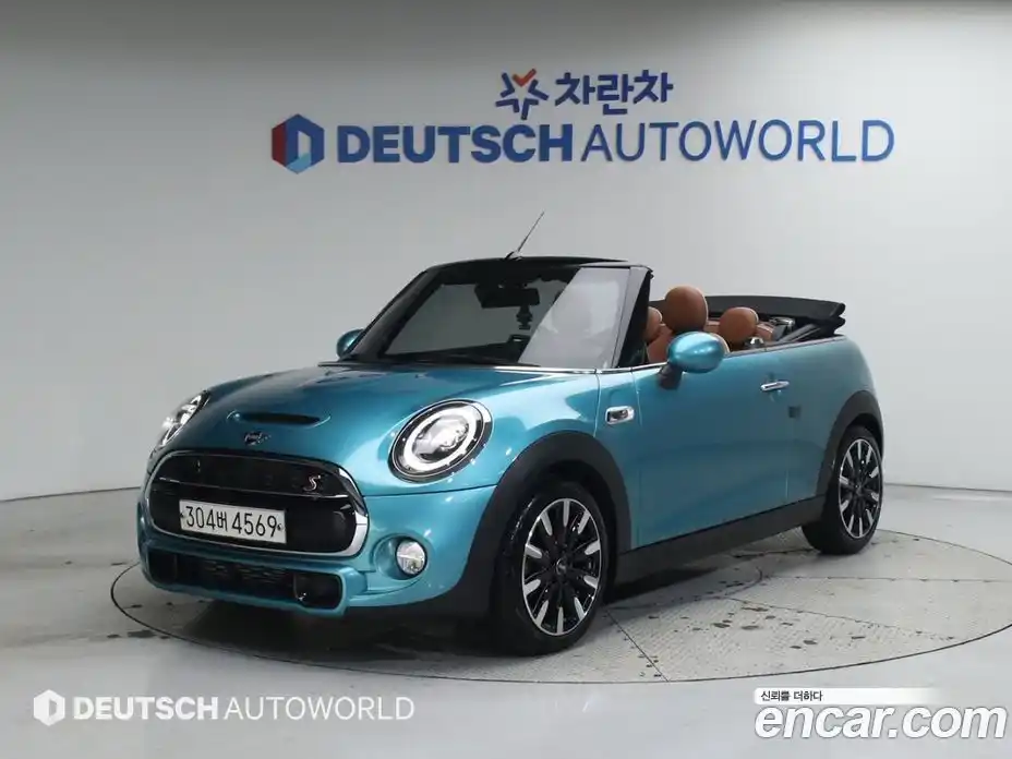 Mini Cooper Convertible 2019 2.0 Автомат в Москве № 208545, фото 1