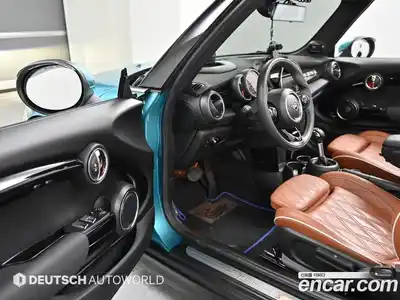 Mini Cooper Convertible 2019 2.0 Автомат в Москве № 208545, миниатюра 11