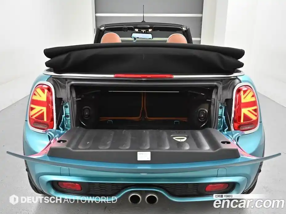 Mini Cooper Convertible 2019 2.0 Автомат в Москве № 208545, фото 19