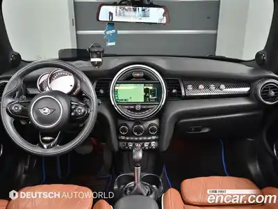Mini Cooper Convertible 2019 2.0 Автомат в Москве № 208545, миниатюра 7