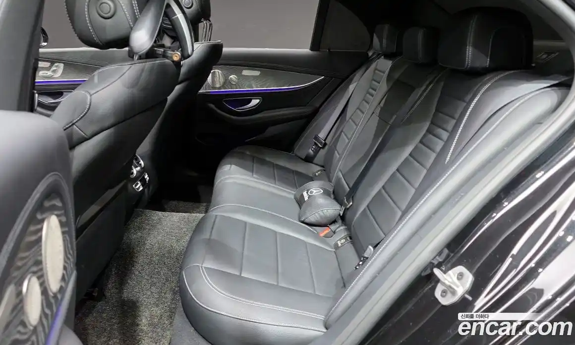 Mercedes-Benz E-Class 2022 2.0 Автомат в Москве № 212003, фото 3