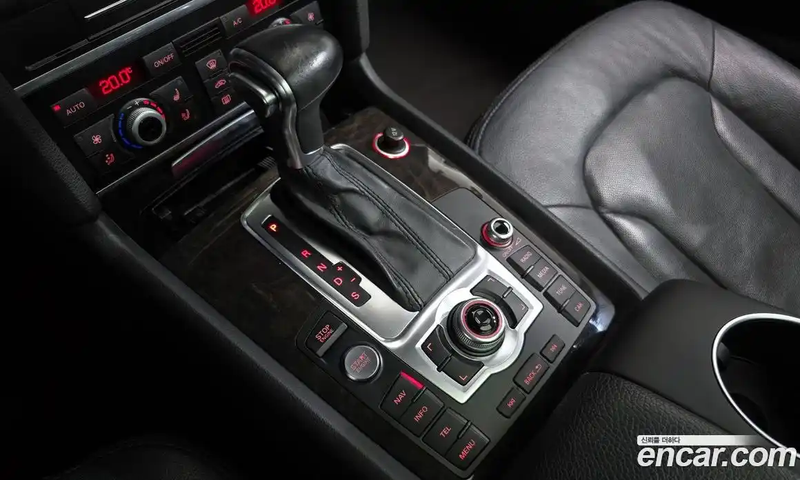 Audi Q7 2015 3.0 Автомат в Москве № 212688, фото 9