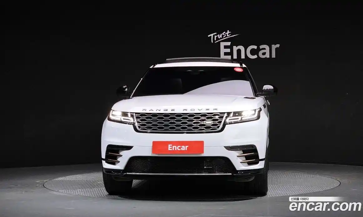 Land Rover Range-Rover Velar 2023 2.0 Автомат в Москве № 213353, фото 3