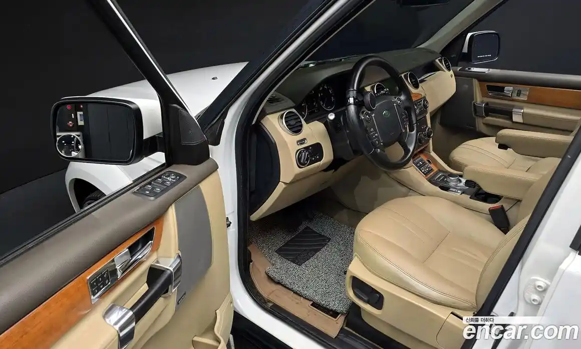 Land Rover Discovery 2013 3.0 Автомат в Москве № 213826, фото 11