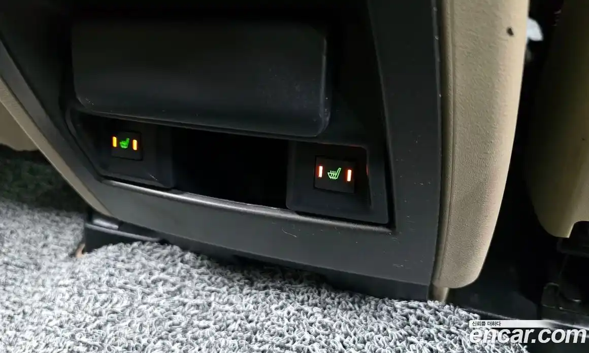 Land Rover Discovery 2013 3.0 Автомат в Москве № 213826, фото 19