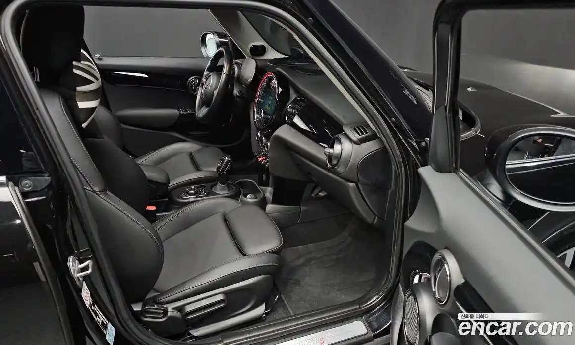 Mini Cooper 2022 2.0 Автомат в Москве № 214279, фото 10