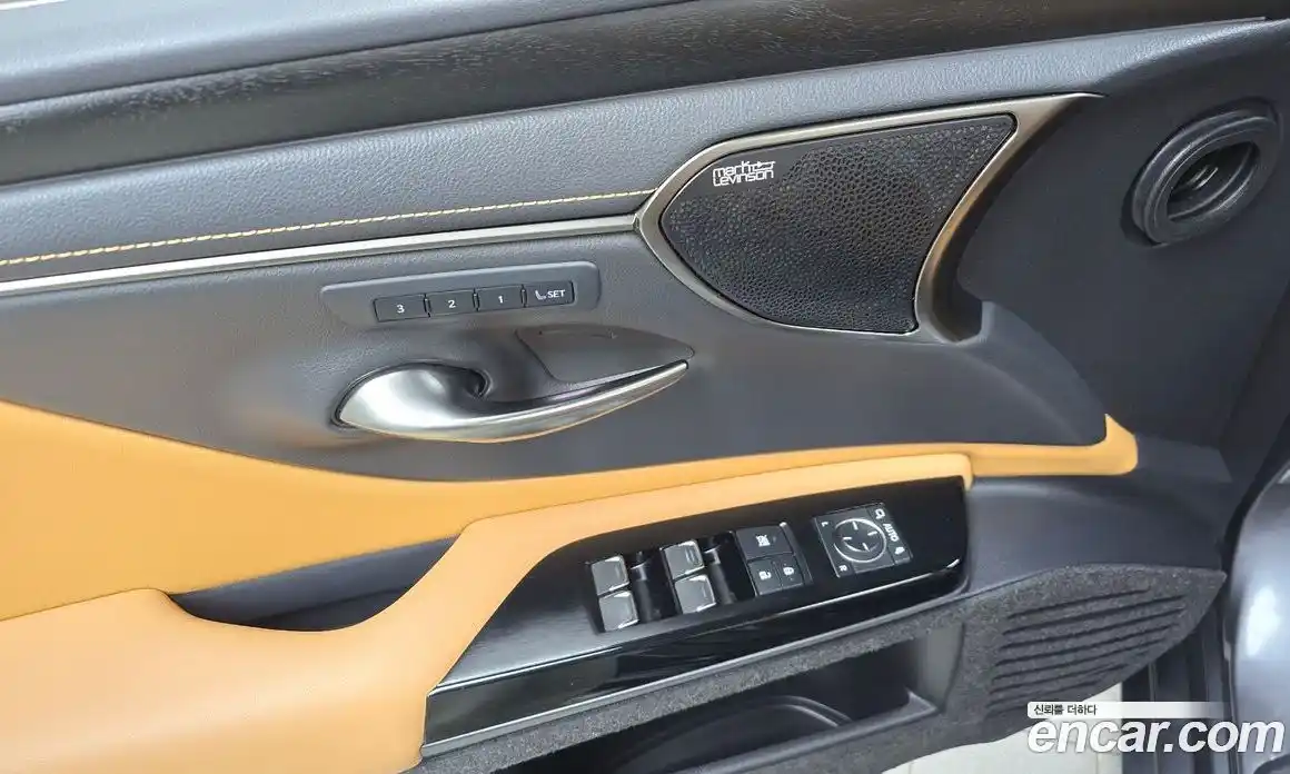 Lexus ES 2024 2.5 Автомат в Москве № 214597, фото 16