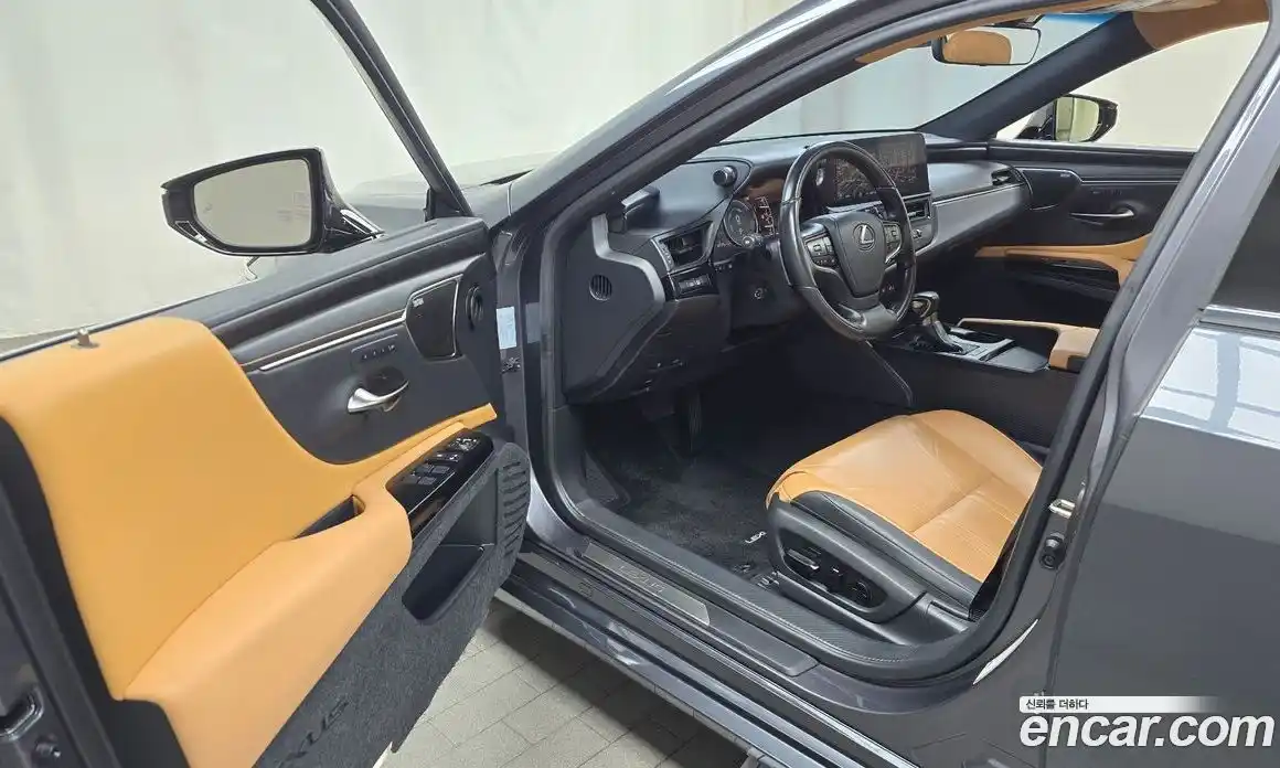 Lexus ES 2024 2.5 Автомат в Москве № 214597, фото 10