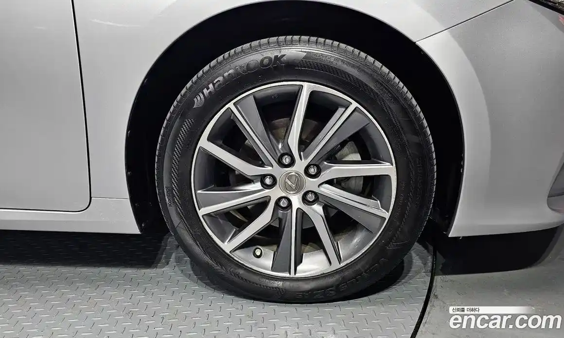 Lexus ES 2016 2.5 Автомат в Москве № 214689, фото 3