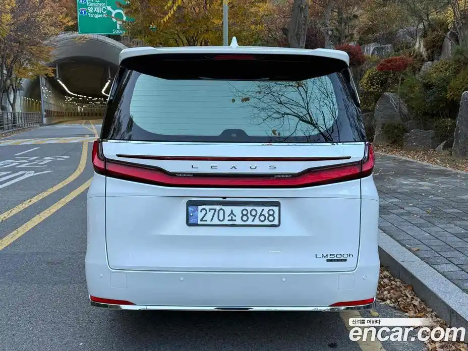 Lexus LM 2025 2.4 Автомат в Москве № 214770, фото 6