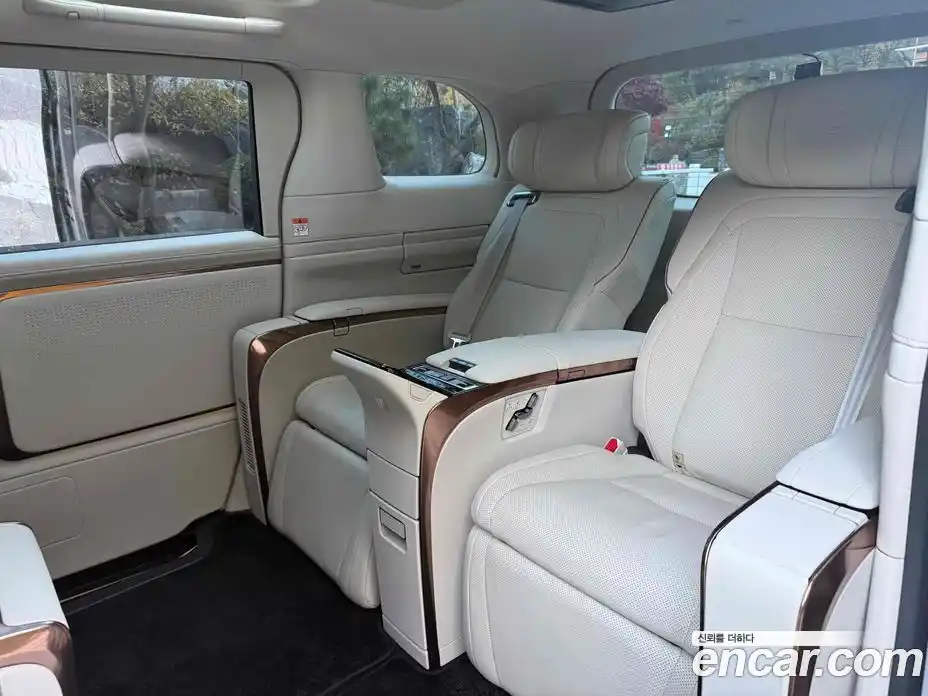 Lexus LM 2025 2.4 Автомат в Москве № 214770, фото 10