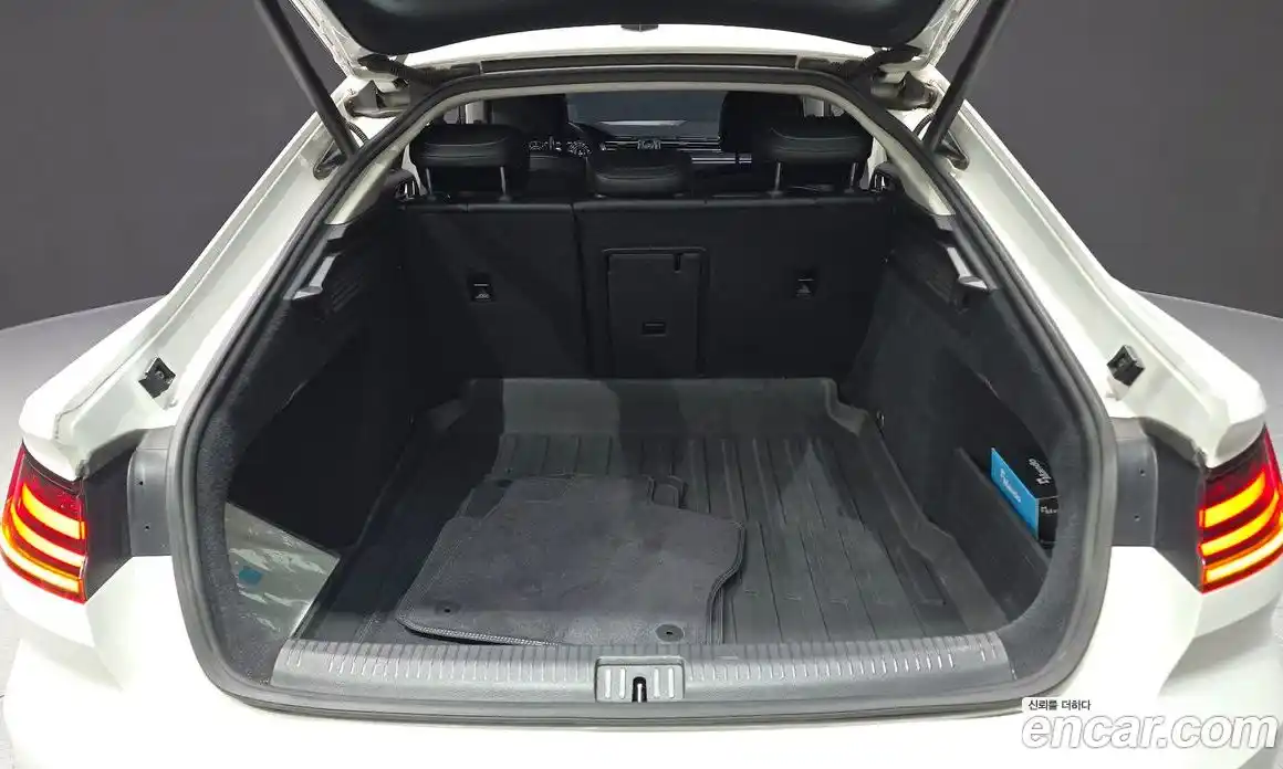 Volkswagen Arteon 2019 2.0 Автомат в Москве № 215117, фото 7