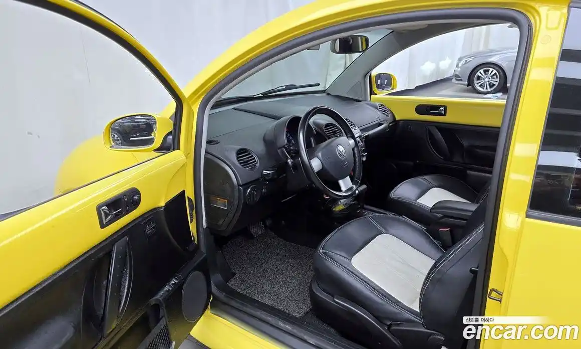 Volkswagen Beatle 2005 2.0 Автомат в Москве № 215159, фото 15