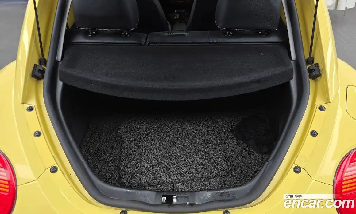 Volkswagen Beatle 2005 2.0 Автомат в Москве № 215159, фото 10