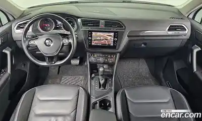 Volkswagen Tiguan 2020 2.0 Автомат в Москве № 215177, миниатюра 7