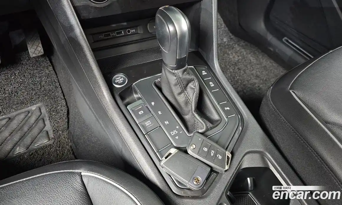 Volkswagen Tiguan 2020 2.0 Автомат в Москве № 215177, фото 9