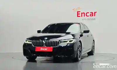 BMW 5-Series 2023 2.0 Автомат в Москве № 228381, миниатюра 2