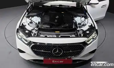 Mercedes-Benz E-Class 2025 2.0 Автомат в Москве № 229352, миниатюра 6