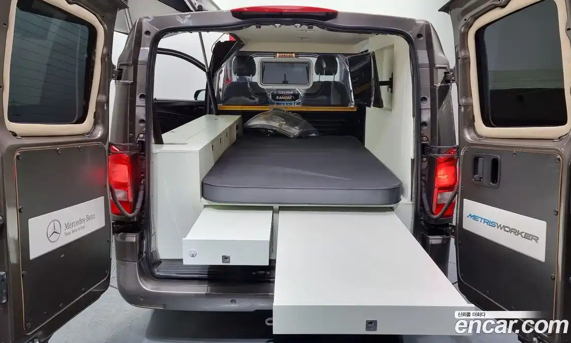 Mercedes-Benz V-Class 2016 2.0 Автомат в Москве № 229418, фото 20