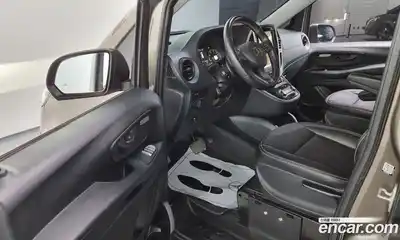 Mercedes-Benz V-Class 2016 2.0 Автомат в Москве № 229418, миниатюра 10
