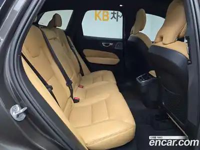 Volvo XC60 2024 2.0 Автомат в Москве № 230869, миниатюра 12