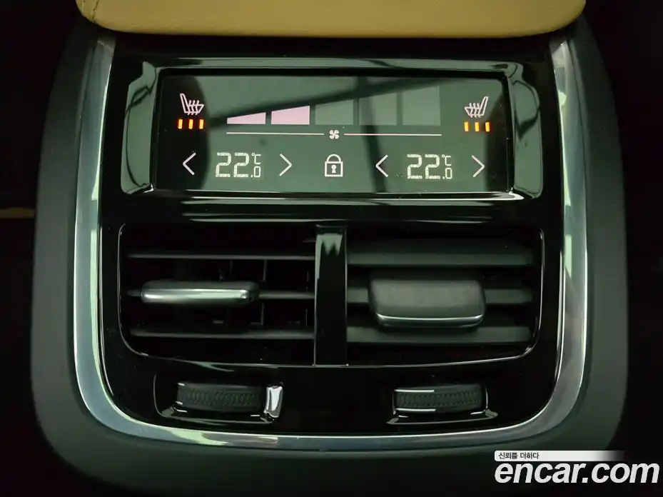 Volvo XC60 2024 2.0 Автомат в Москве № 230869, фото 18