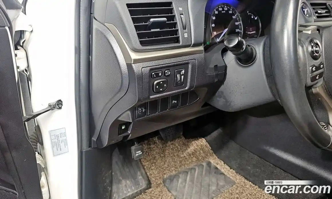 Lexus CT200h 2015 1.8 Автомат в Москве № 232035, фото 14