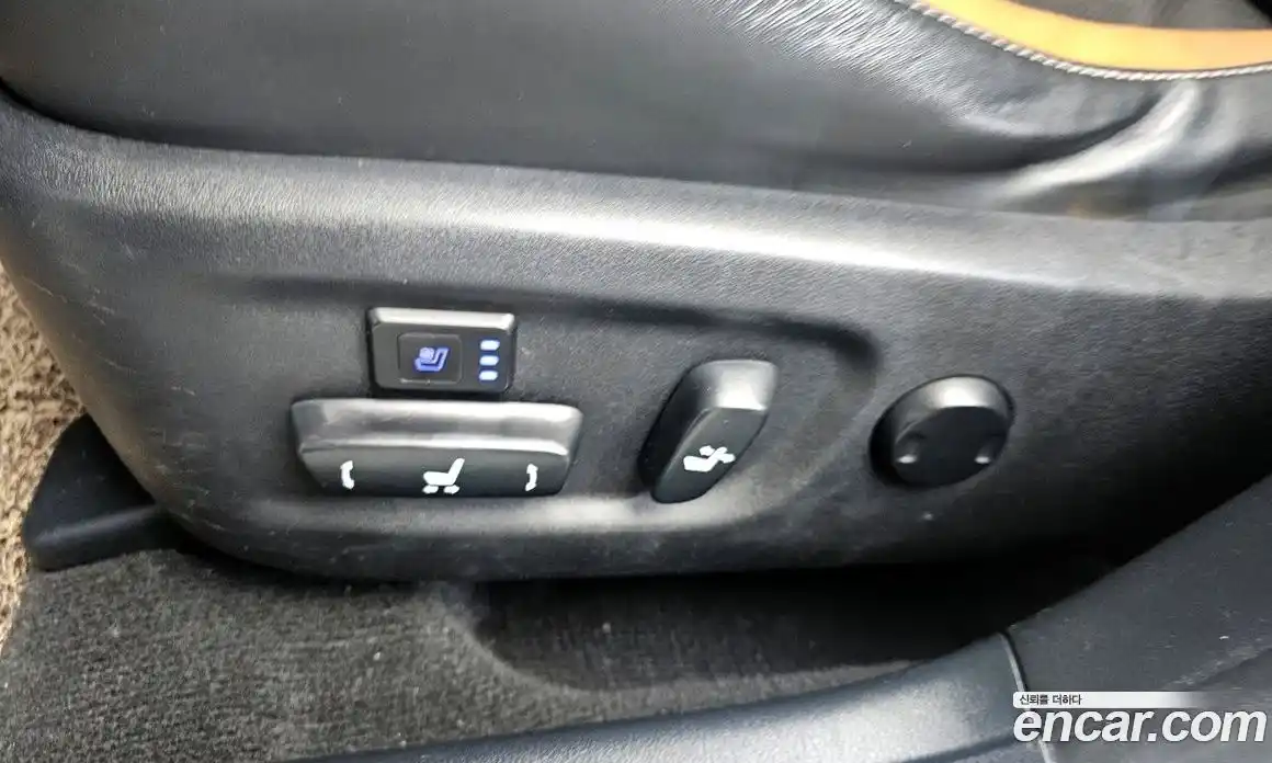 Lexus CT200h 2015 1.8 Автомат в Москве № 232035, фото 17