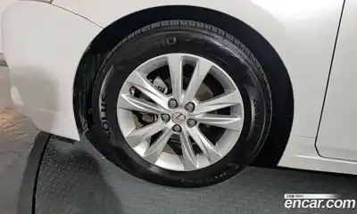 Lexus CT200h 2015 1.8 Автомат в Москве № 232035, миниатюра 5