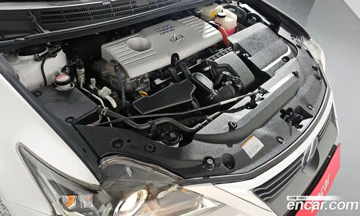 Lexus CT200h 2015 1.8 Автомат в Москве № 232035, фото 6