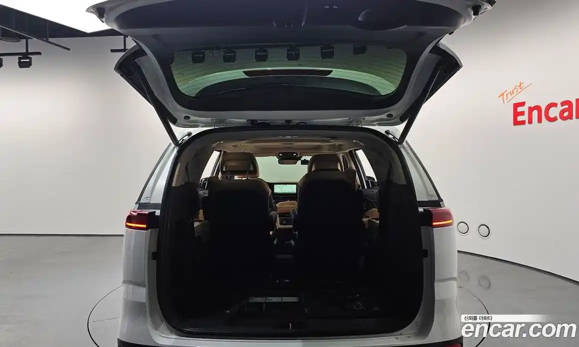 Kia Canival 2023 2.2 Автомат в Москве № 287762, фото 11