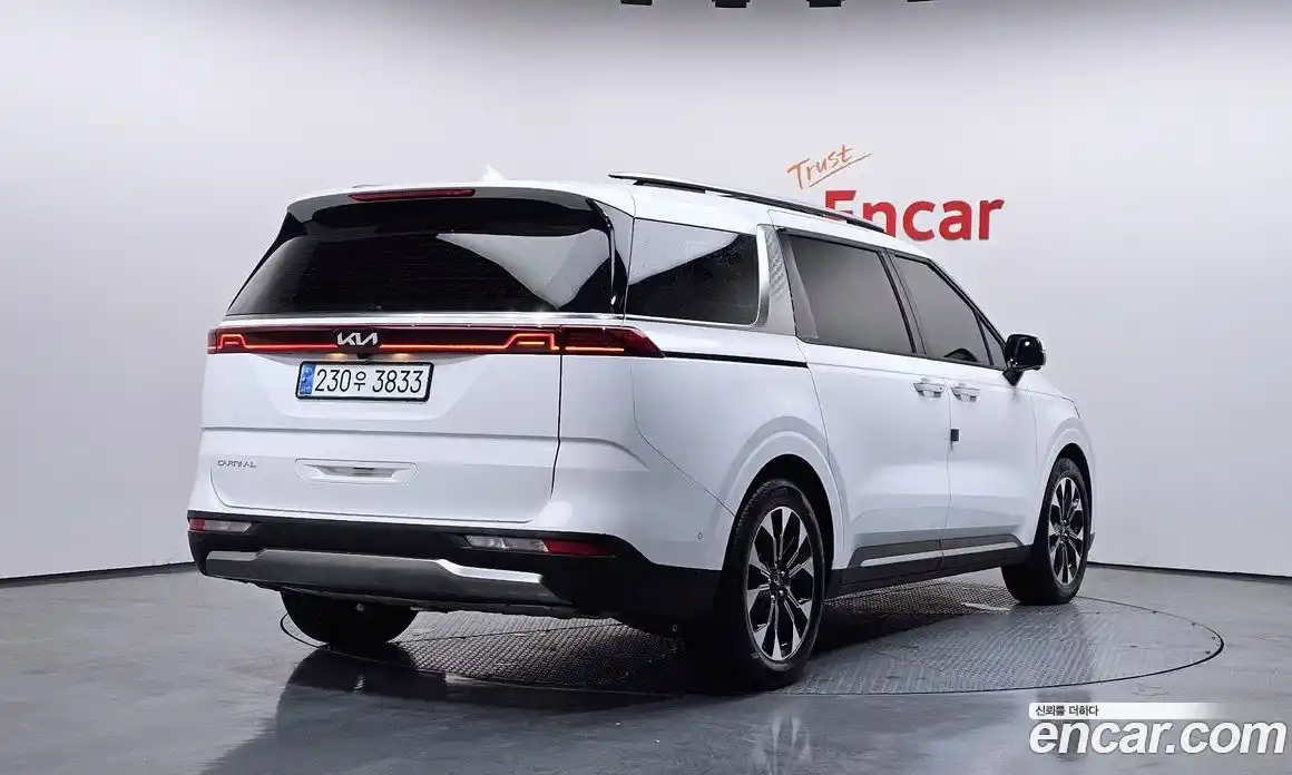 Kia Canival 2023 2.2 Автомат в Москве № 287762, фото 16