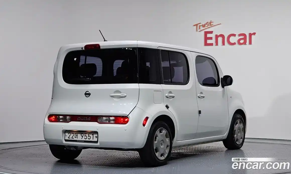 Nissan Cube 2013 1.8 Автомат в Москве № 295799, фото 11