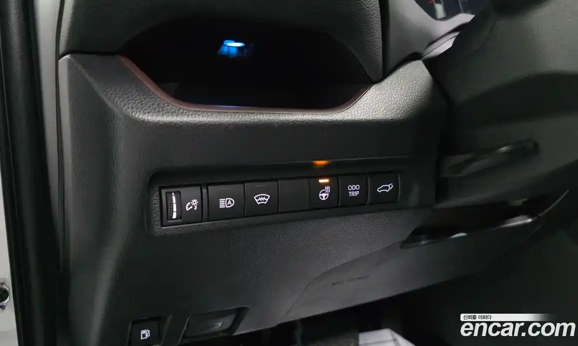 Toyota RAV4 2023 2.5 Автомат в Москве № 302628, фото 17