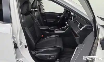 Toyota RAV4 2023 2.5 Автомат в Москве № 302628, миниатюра 7