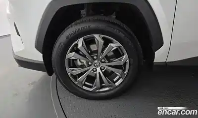 Toyota RAV4 2023 2.5 Автомат в Москве № 302628, миниатюра 8