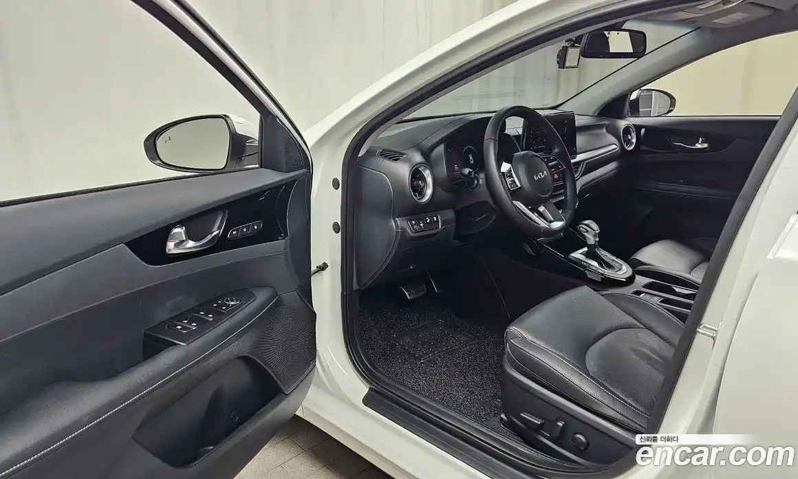 Kia K3 2024 1.6 Автомат в Москве № 307007, фото 3