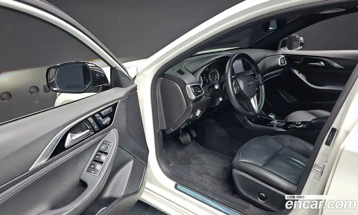 Infiniti Q30 2019 2.0 Автомат в Москве № 307241, фото 11