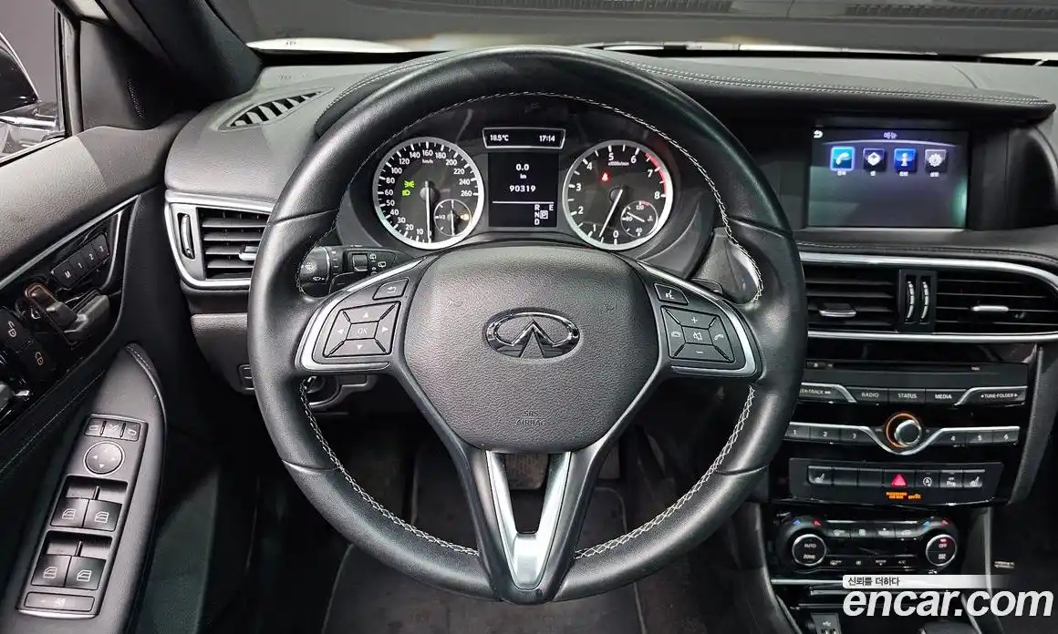 Infiniti Q30 2019 2.0 Автомат в Москве № 307241, фото 13