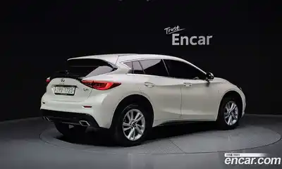 Infiniti Q30 2019 2.0 Автомат в Москве № 307241, миниатюра 2