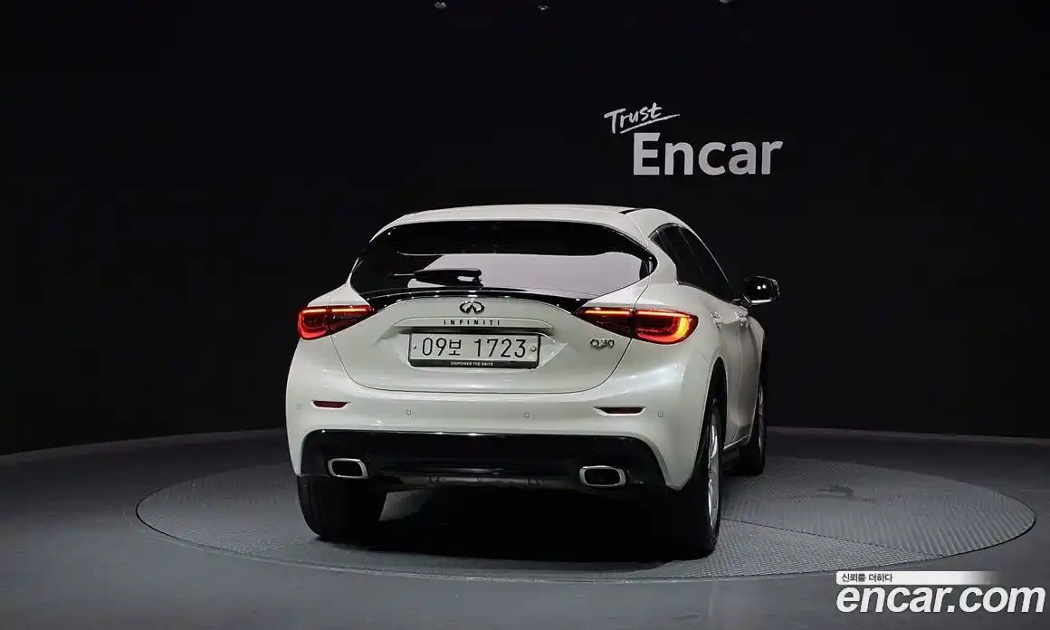 Infiniti Q30 2019 2.0 Автомат в Москве № 307241, фото 4