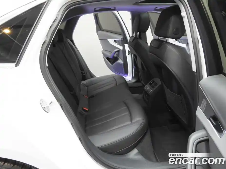 Audi A4 2023 2.0 Автомат в Москве № 312353, фото 12